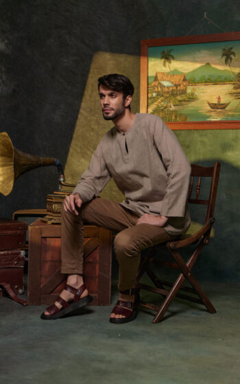 Kurta Pesak Melayu Kito in Brown