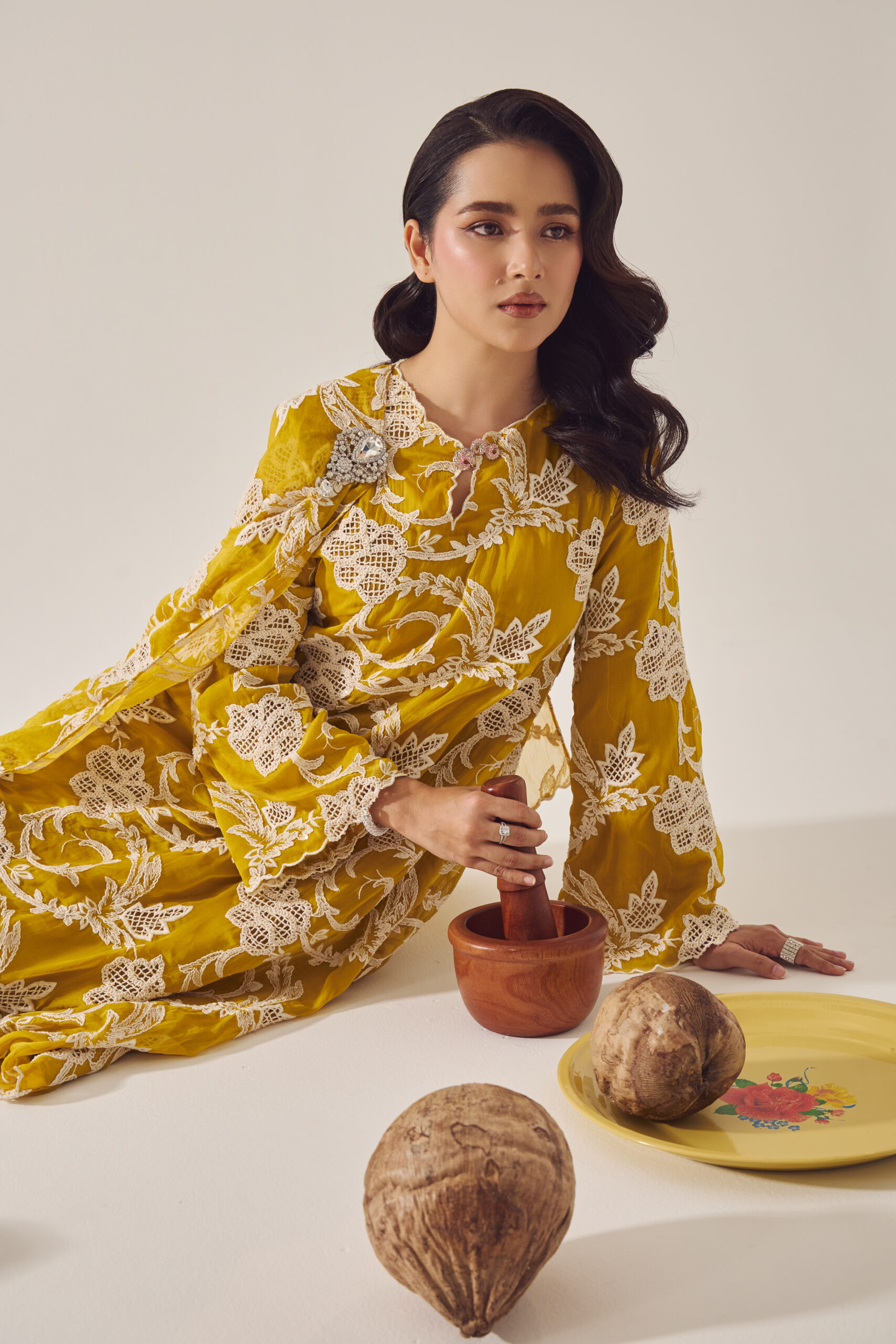 Kurung Keemasan Warisan - Image 4